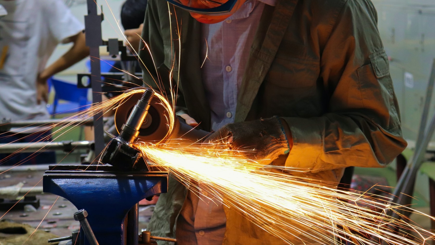 El empleo industrial lleva 30 meses de crecimiento